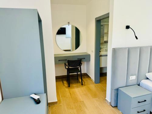 Petros rooms – Himarë, CA
