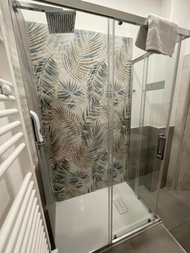 Double or Twin Room with Private Bathroom image 1