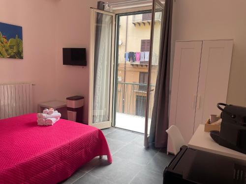 Double Room with Private Bathroom image 3