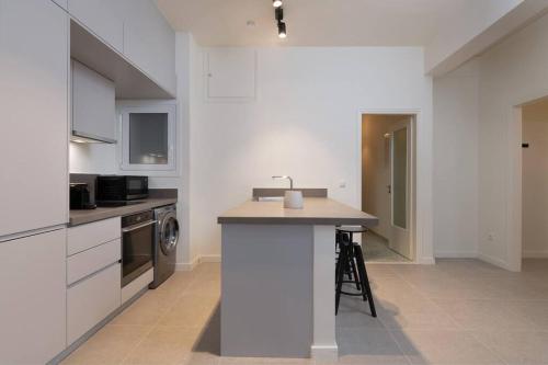 Green Oasis 2BR Apartment in Pangrati by UPSTREET - image 12