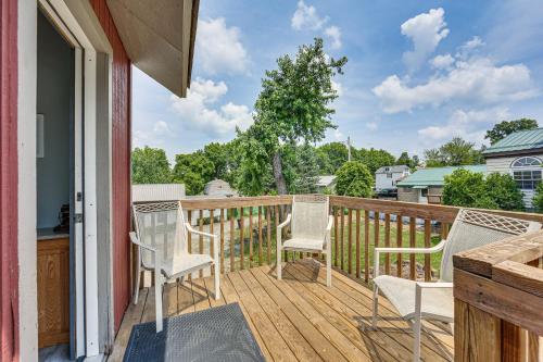 Updated New Kensington Home with Deck 22 Mi to PGH! in New Kensington, USA