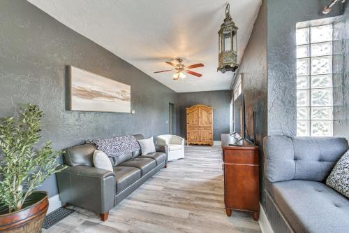 Updated New Kensington Home with Deck 22 Mi to PGH! in New Kensington, USA