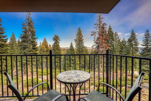 Stylish 2BD in Carnelian Bay Stylish 2BD in Carnelian Bay