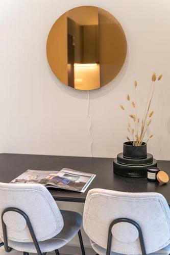 Cityscape Comfort 2BR Apartment in Ampelokipoi by UPSTREET - main image