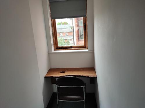 헤리포드 127 large double bedroom apartment eign street Hereford 2성급 싱글룸 수영장