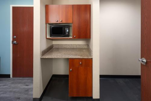 Baymont by Wyndham Lubbock West - image 13