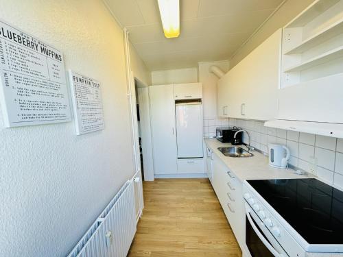 ห้องครัว, aday - Solsortvej Suite 1 Randers in ใจกลางเมืองรันเดอร์