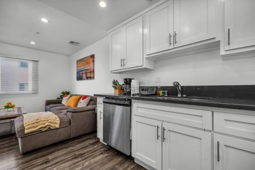 Modern 2 Levels One-Bedroom Retreat in central Location in Hollywood, Los Angeles (fotografie 5)