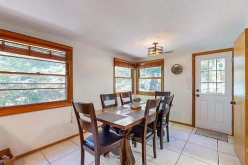 Quiet Cabin in Big Bear Lake, USA