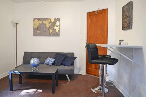Cozy 2 Bed Apartment In Heart Of Orlando! in Orlando, USA