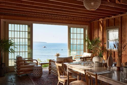 587295961 Block Island Beach House