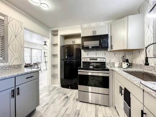 Private 1 Bed Apartment Full Kitchen in Orlando, USA