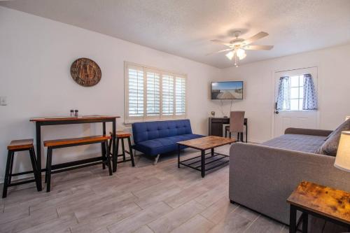 The Boathouse By Dt Orlando With Kitchenette in Orlando, USA