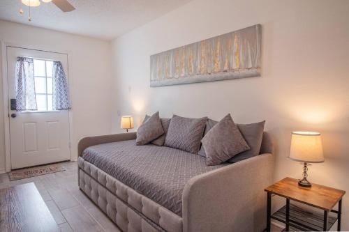 The Boathouse By Dt Orlando With Kitchenette in Orlando, USA