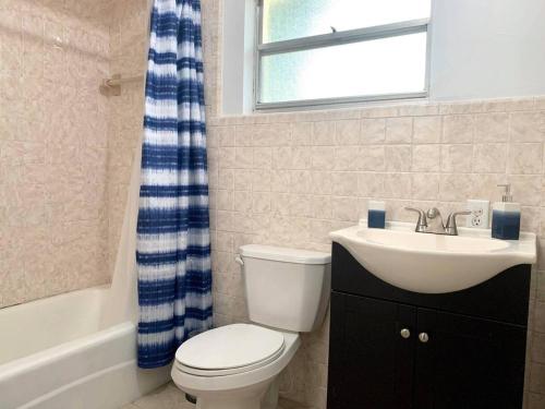 Cozy 2 Bed Apartment In Heart Of Orlando! in Orlando, USA