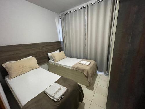 1 double bed, 2 twin beds