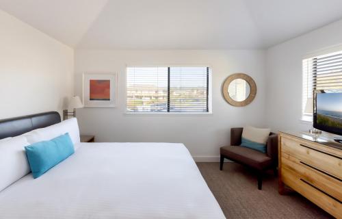 Seascape Beach Resort - image 2