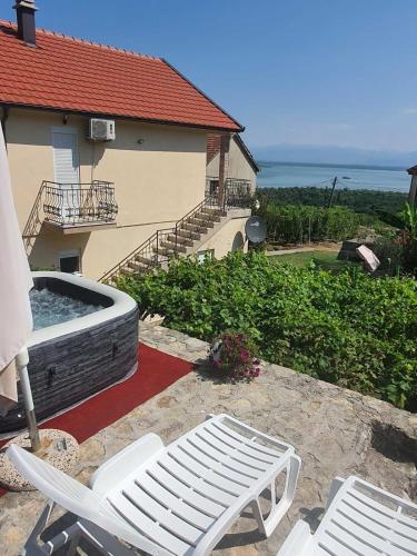 Village house DUNJA in Godinje
