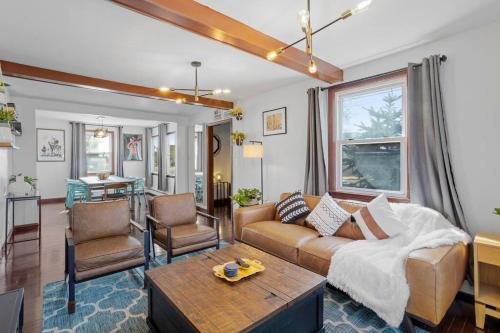 Renovated 5BR 2BA AC Quiet Retreat Home in Atlantic City, USA