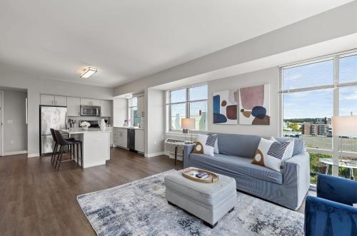 Luxury Apt Center of Downtown - SUM-1004 in Stamford, USA