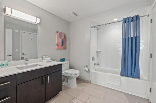 Luxury Apt Center of Downtown - SUM-1004 in Stamford, USA