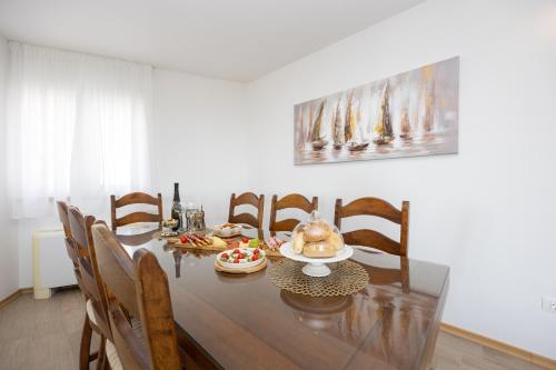 Amazing villa with breathtaking view & heated pool Amazing villa with breathtaking view & heated pool