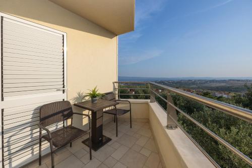 Amazing villa with breathtaking view & heated pool Amazing villa with breathtaking view & heated pool