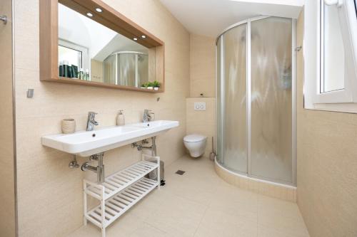 Amazing villa with breathtaking view & heated pool Amazing villa with breathtaking view & heated pool