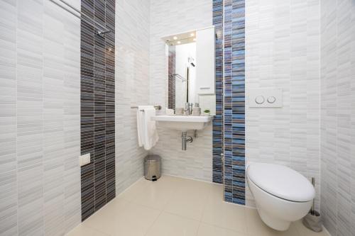 Amazing villa with breathtaking view & heated pool Amazing villa with breathtaking view & heated pool