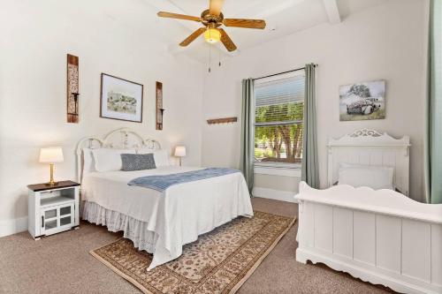 #14 The Country Suite at Garrison in Gruene