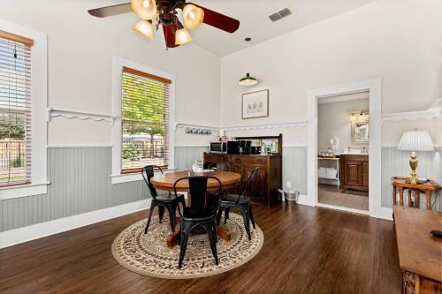 #14 The Country Suite at Garrison in Gruene in New Braunfels, USA