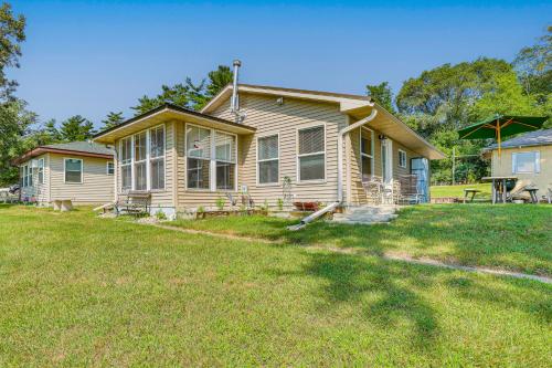 Montello Cabin on Buffalo Lake with Dock and Fire Pit! - image 18