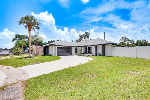16 Mi to Downtown Tampa Home with Hot Tub! in Brandon, USA