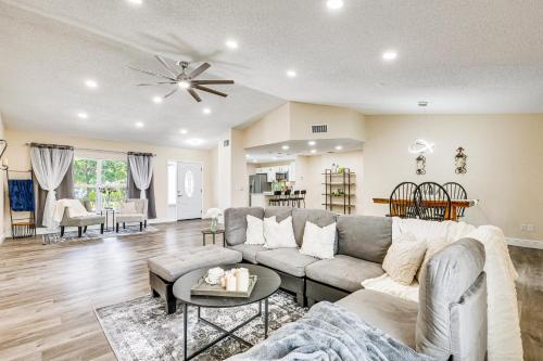 16 Mi to Downtown Tampa Home with Hot Tub! in Brandon, USA
