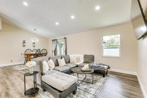 16 Mi to Downtown Tampa Home with Hot Tub! in Brandon, USA