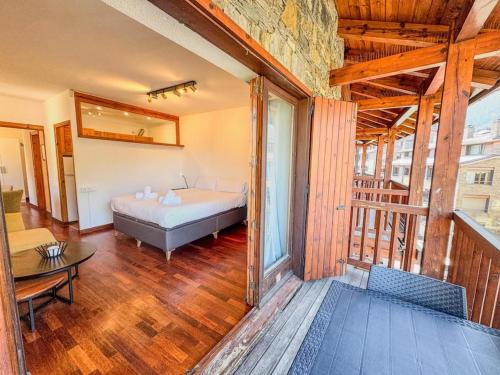 Barthe Holidays I Acogedor estudio en El Tarter 4PAX I Rústico, Vistas al valle, Parking I Esquirol (Barthe Holidays I Acogedor estudio en El Tarter 4PAX I Rustico, Vistas al valle, Parking I Esquirol) in El Tarter