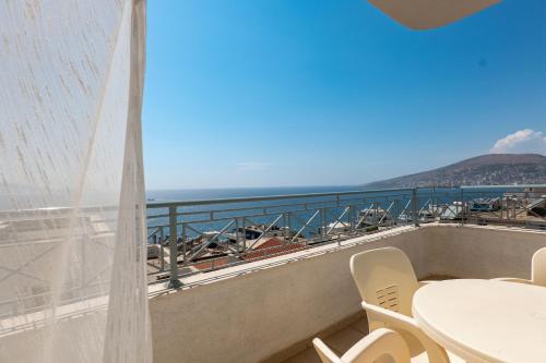 Apartment with Sea View image 7