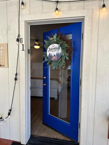 YoBee! Park Reservation Included! Heart of Yosemite - Homey Studios and Breakfast YoBee! Park Reservation Included! Heart of Yosemite - Homey Studios and Breakfast