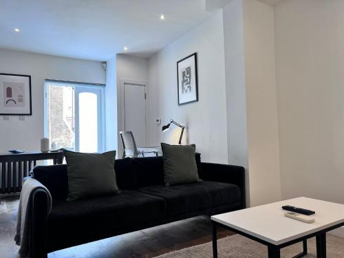 Luxury 2-bedroom Flat in Camden, London (photo 11)