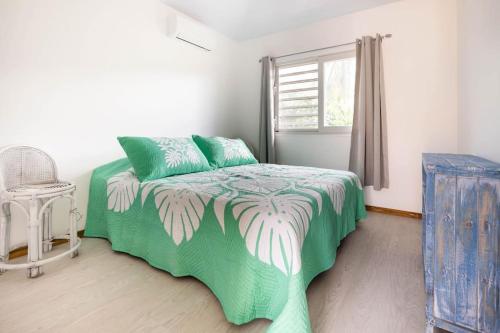 Bungalow Koa avec accès plage privée (Bungalow Koa avec acces plage privee) in マアタ