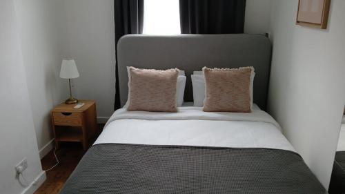 Luxury 2-bedroom Flat in Camden, London (photo 9)