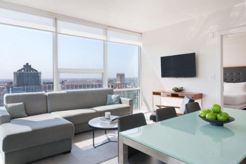 Two-Bedroom Suite image 6