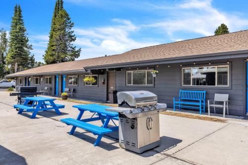 Lazy Duck Inn in West Yellowstone, USA