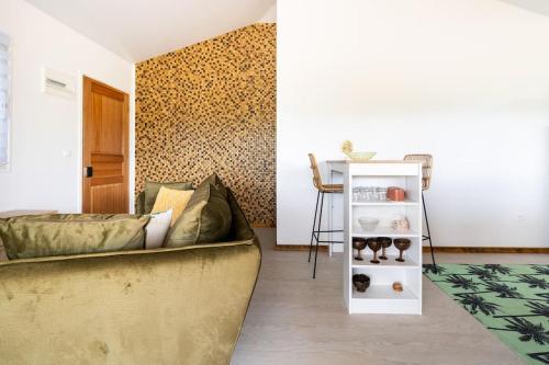 Fully equipped Bungalow next to a white sand beach in マアタ