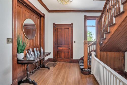 Spacious Getaway Premier 1BDR Suite 1 ➠ 200 in Grand Haven, USA