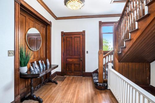 Spacious Getaway Premier 1BDR Suite 2 ➠ 200 in Grand Haven, USA