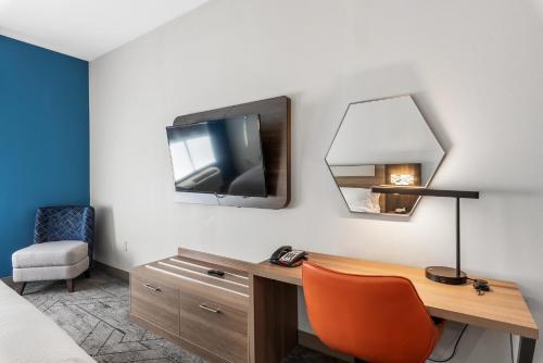 Holiday Inn Express & Suites Maumelle an IHG Hotel - image 11