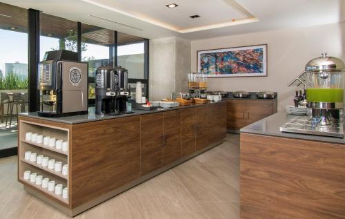 Staybridge Suites - Guadalajara Novena by IHG