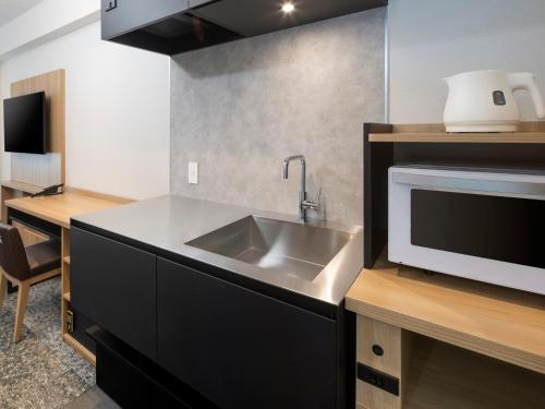 【Renewal】Comfort Double with Kitchen - House Keeping is Optional with Additional Cost