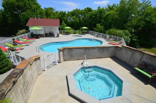 #1 Ranked Condo, W Pool, Gym, Gamer Room! in Pigeon Forge, USA